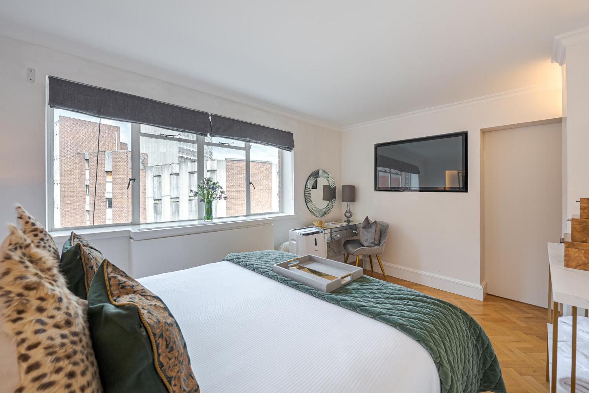 Modern Knightsbridge Apartment With Balcony Overlooking Harrods Prime Location London Kültér fotó