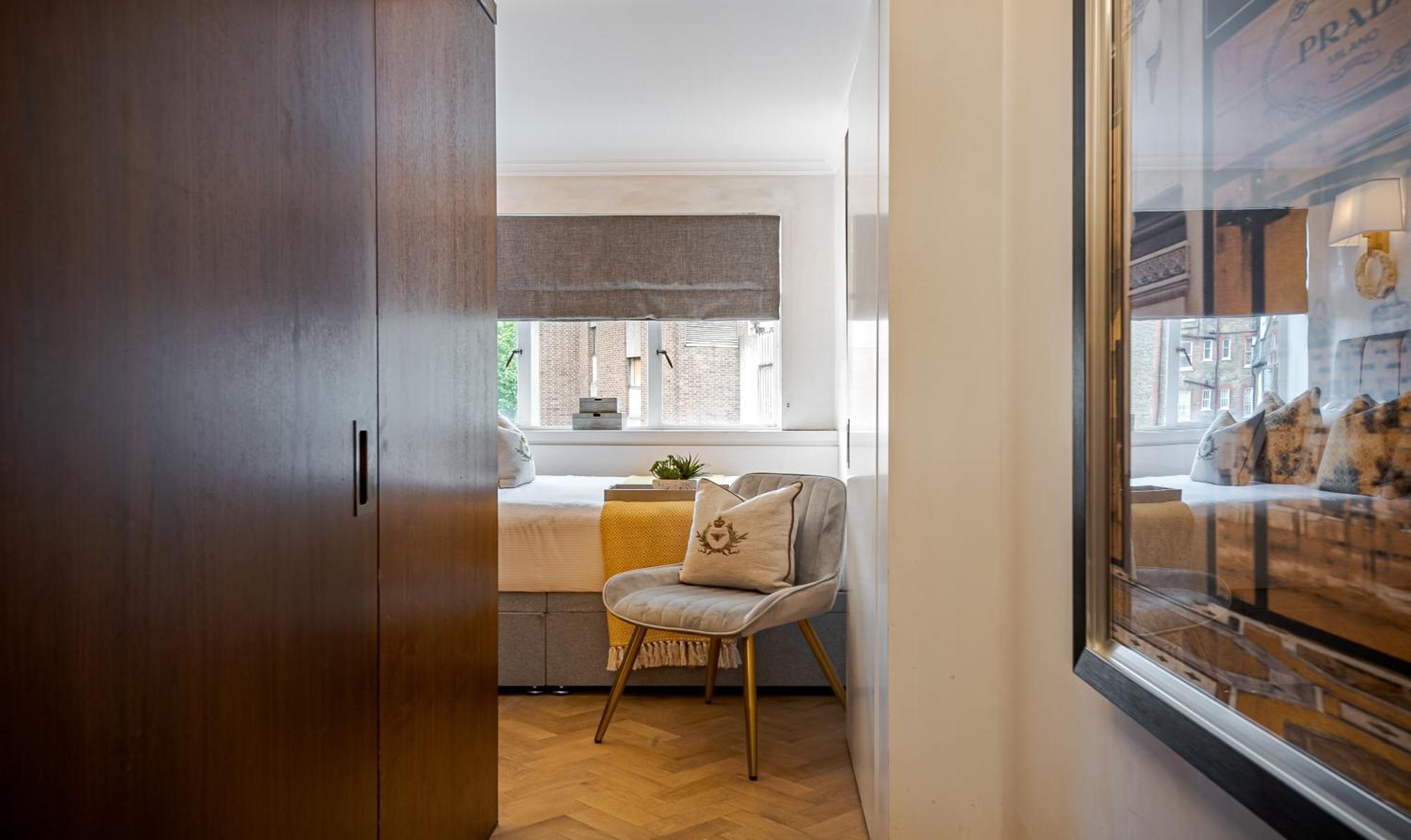 Modern Knightsbridge Apartment With Balcony Overlooking Harrods Prime Location London Kültér fotó
