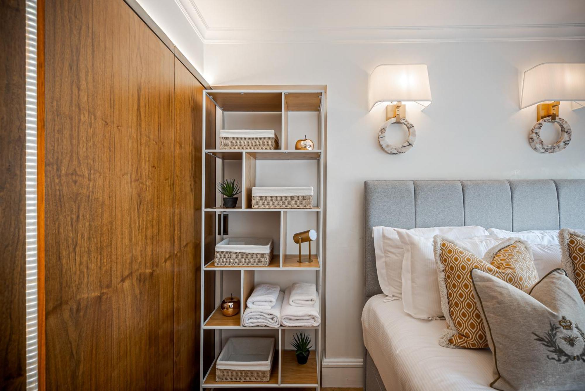 Modern Knightsbridge Apartment With Balcony Overlooking Harrods Prime Location London Kültér fotó