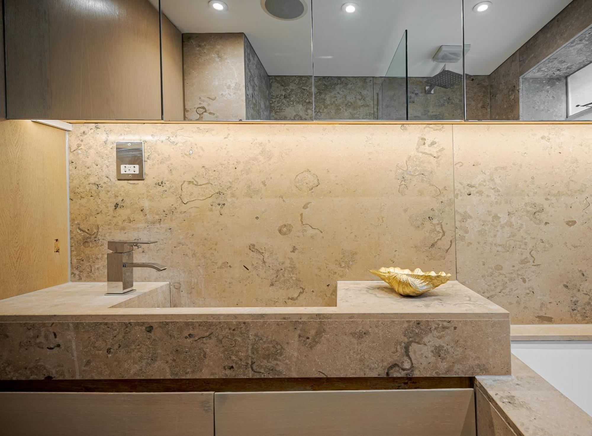 Modern Knightsbridge Apartment With Balcony Overlooking Harrods Prime Location London Kültér fotó